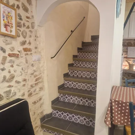 Typique Maison En Coeur De Village Proche Des Plages
